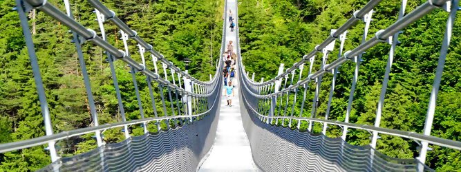 FerienhausGranCanaria Reisetipps - highline179 - Die Brücke BlickMitKick | einmalige Kulisse und spektakulärer Panoramablick | 20 Gehminuten und man findet | die längste Hängebrücke der Welt | Weltrekord Hängebrücke im Tibet Style - Die highline179 ist eine Fußgänger-Hängebrücke in Form einer Seilbrücke über die Fernpassstraße B 179 südlich von Reutte in Tirol (Österreich). Sie erstreckt sich in einer Höhe von 113 bis 114 m über die Burgenwelt Ehrenberg und verbindet die Ruine Ehrenberg mit dem Fort Claudia.