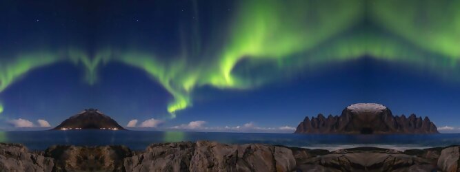 FerienhausGranCanaria Reisetipps - Polarlichter Norwegen Tromso - Skandinaviens eiskalte Schönheit fasziniert mit atemberaubenden Nordlichtern und geradezu außerirdisch imposanten Gebirgskulissen. Land der Mitternachtssonne am Polarkreis, ein Paradies für Wanderer, Naturfreunde, Hobbyfotografen und Instagram er/innen. Tromsø liegt unter dem sogenannten „Nordpollichtoval“, das den magnetischen Nordpol wie ein Ring oder Gürtel umschließt. Hier wird das Polarlicht auch Aurora Borealis genannt. Aufgrund der Struktur des Erdmagnetfeldes sind sie in dieser Region auch in Zeiten geringer Sonnenaktivität besonders häufig und intensiv zu beobachten.